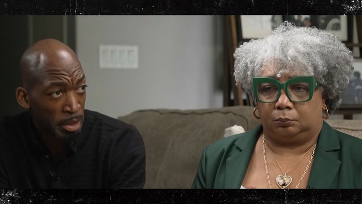 6f22dac2cc614c03b1d4062338d1655f_md-1 021125_twitch_family_kal