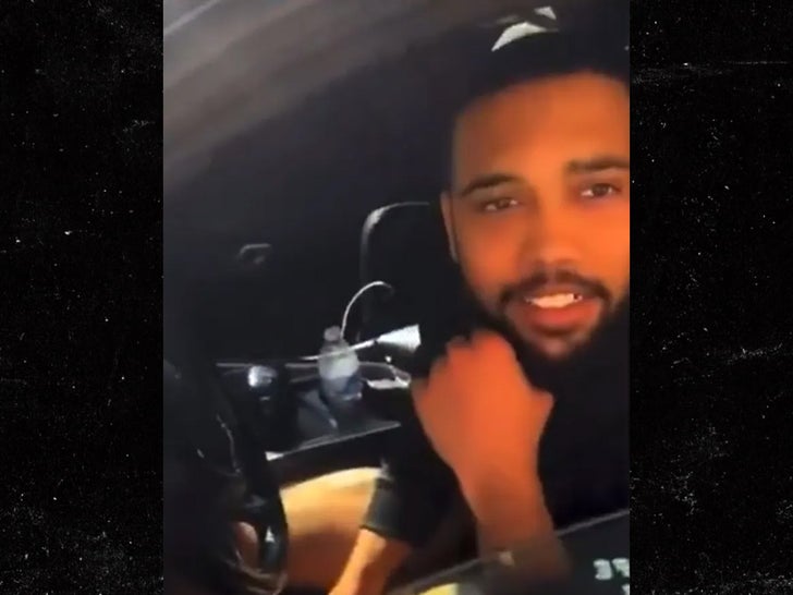 720515ef757249a19aa45756406e32dd_md nautica malone Man Without Pants Shoots Himself