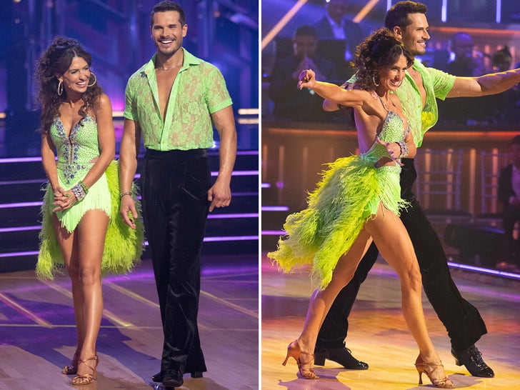 7211ae8cf4c842e3bdd19acb2f063a04_md Hilaria Baldwin On 'Dancing With The Stars'
