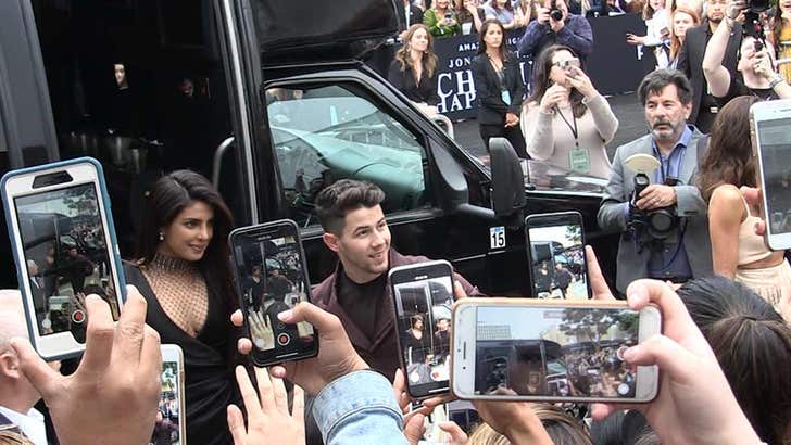 060419_jonas_brothers_kal_v2
