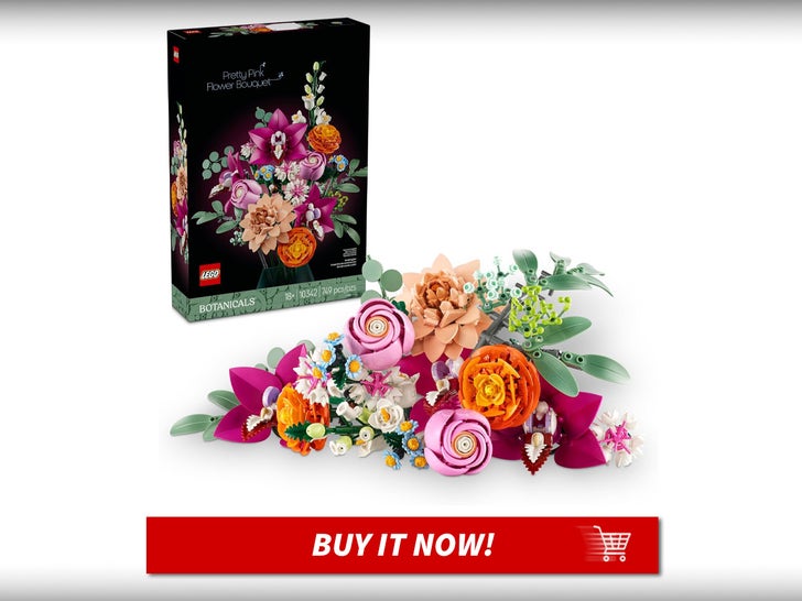 LEGO-Botanicals-Pretty-Pink-Flower-Bouquet-MAIN
