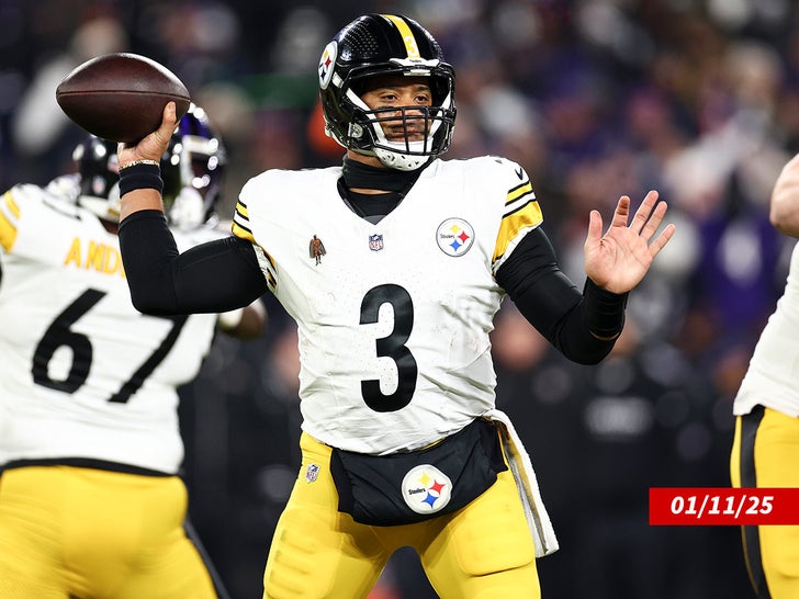 76b2c234beae4ae9a4c411695fc08257_md russell wilson
