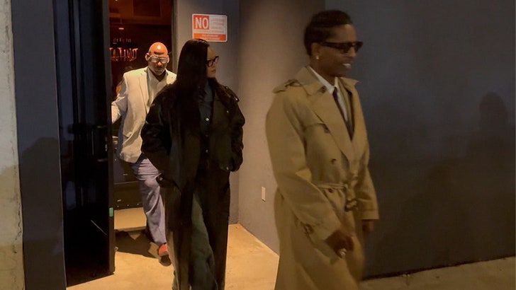 78f5ef2bc6e4443abe7a0acb238d9682_md-1 012925_asap_rihanna_kal