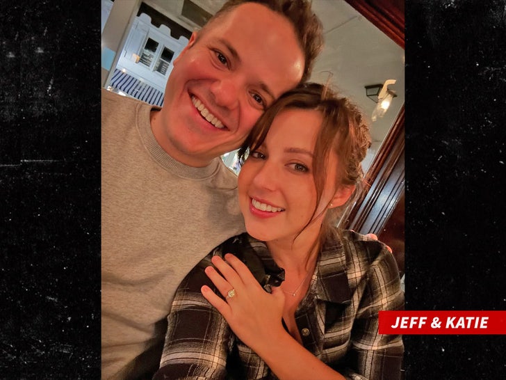 79c769a0916e42b29c9fba142942bc40_md-1 katie thurston jeff arcuri sub instagram swipe