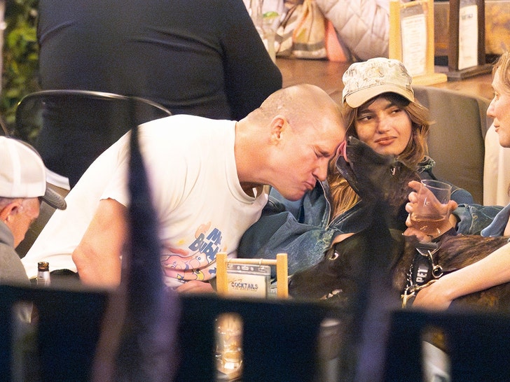 7a5ded6ba04a44ef8156c8bf73079c2f_md Channing Tatum and Inka Williams Enjoy Late Dinner