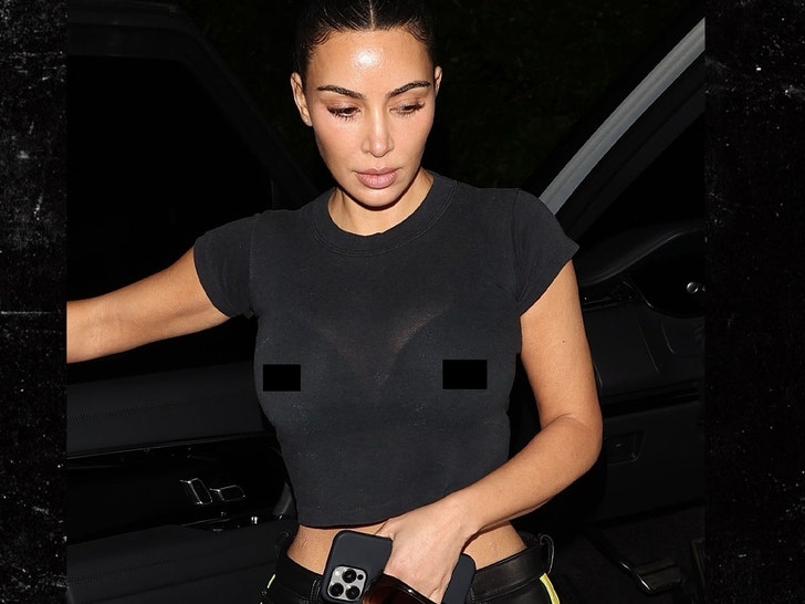 7b0efad2b3ce4eca824473a63a17d2d6_md Kim Kardashian Nipple Piercing