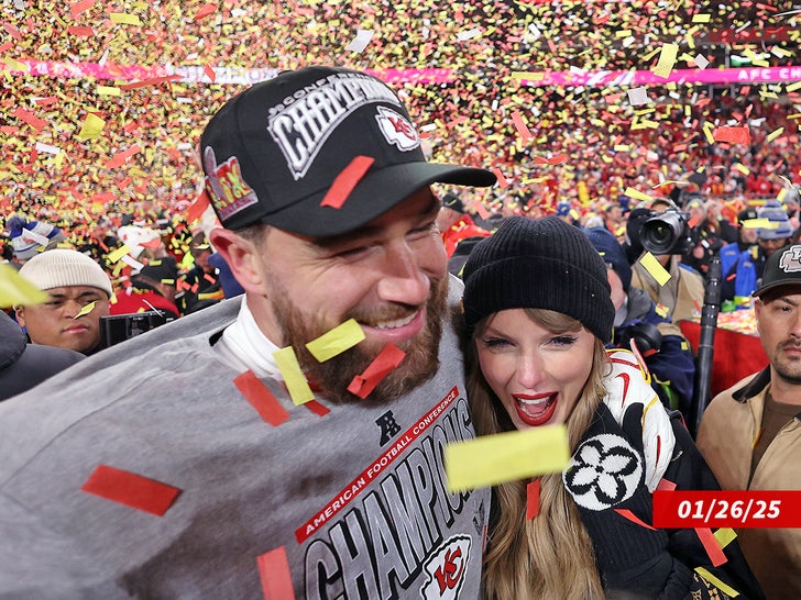 7f498e4a3bf54ce5b06e0d48814238a0_md taylor swift travis kelce chiefs sub getty swipe