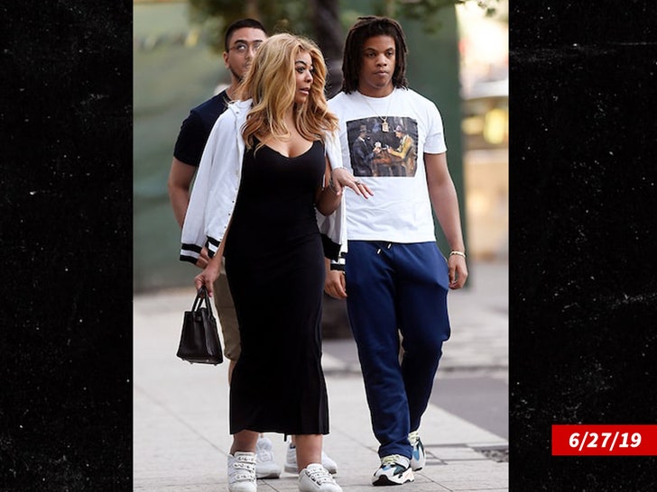 7f5126c3acbf427aab0467ca6f8e1a06_md 0628_wendy-williams-kevin-hunter-jr-splash