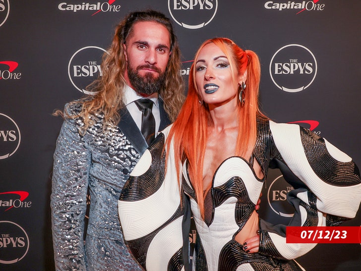becky-lynch-seth-rollins-sub-getty-1