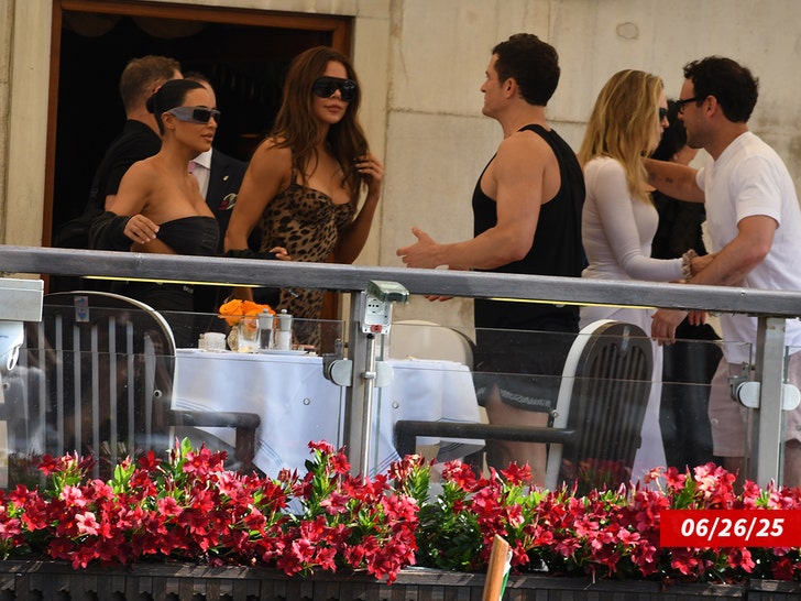 orlando bloom kardashians venice getty