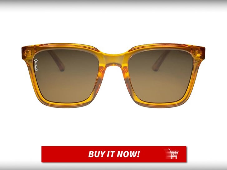 834474a7ccf748dbb8f826372785782a_md Womens-Fyn-Sunglasses-Kylie-Jenner-Sunglasses-MAIN