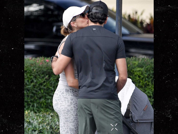 0317-Gisele-Bundchen-and-Joaquim-Valente-in-Miami-with-baby-for-first-time-photos-primary-4