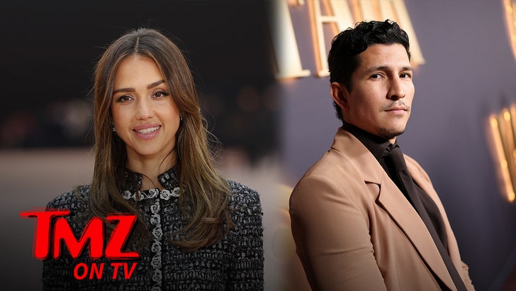 84c04608604b49fd8e6edfa28328726b_md jessica-alba-tmz-tv