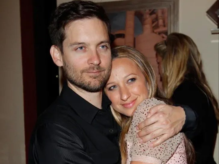 8545b514738d4dd9996c7899a18fd6db_md Tobey Maguire and Jennifer Meyer -- Before the Split
