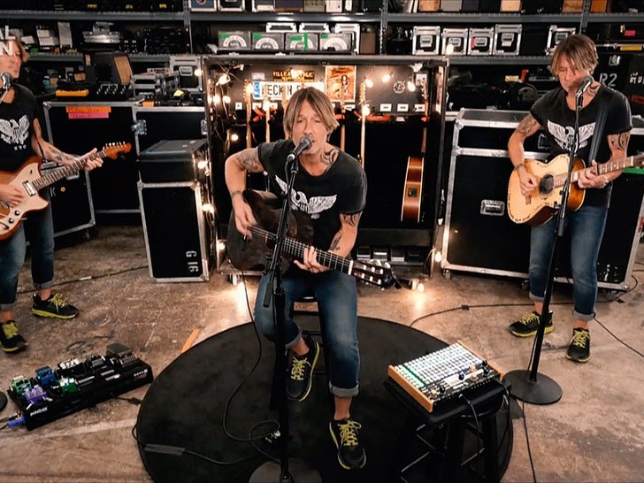 860a71247dc7466faa6897bce9fc4534_md Keith Urban Performance Photos