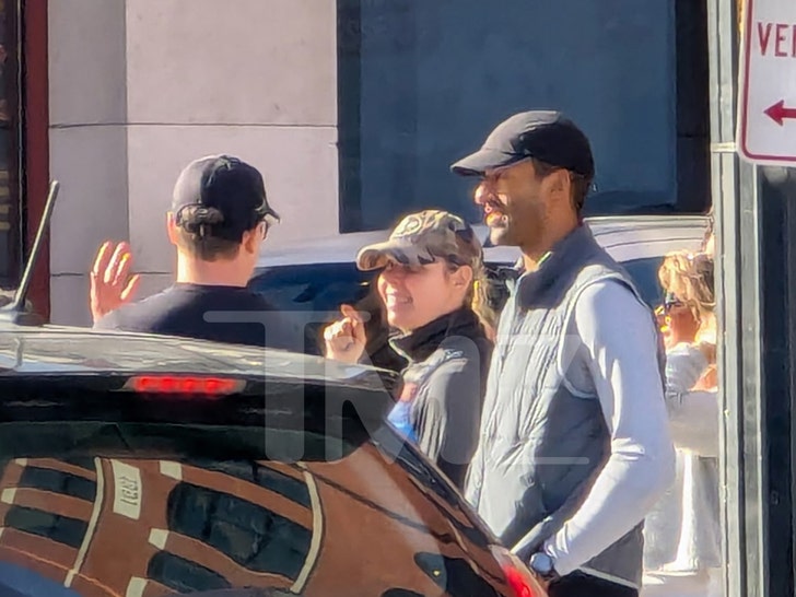 868c9ea6cd104f74b081e6beee66691a_md Matt James spotted smiling/happy in Nashville amid Rachel Kirkconnell split