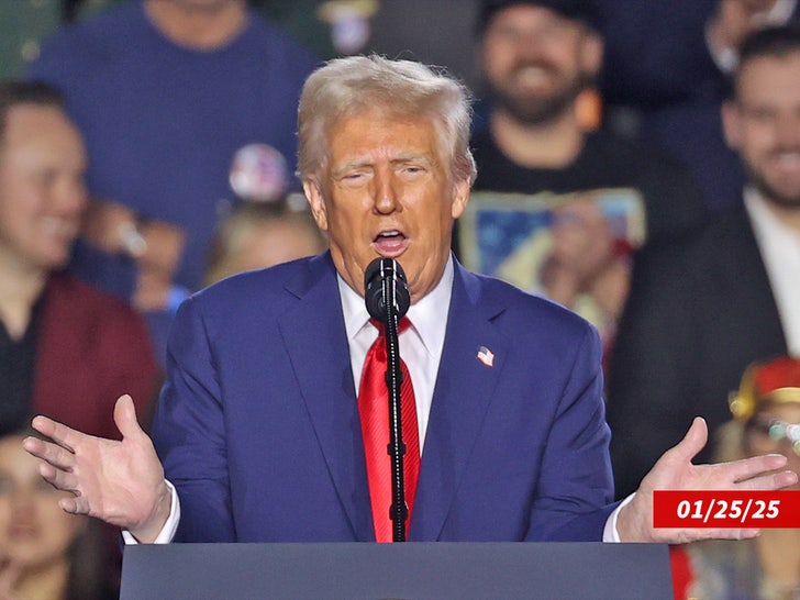 86abd275403e4f56ab89952e507b5292_md donald trump vegas sub getty swipe 4