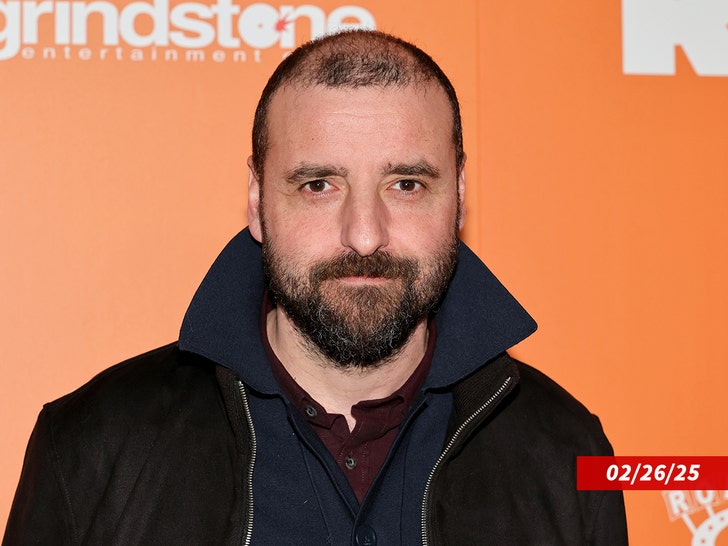 874f884da37c42089843a1eea0414298_md David Krumholtz