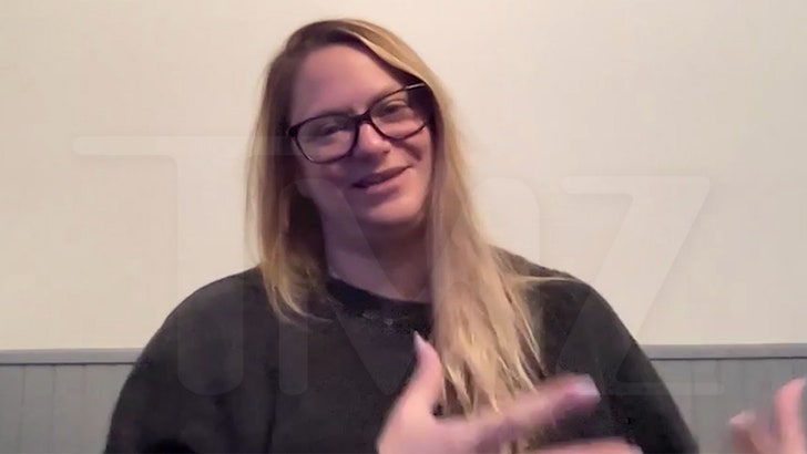 89a5ea5199c046d5867a7157c55a6619_md 021225_erika_amore_boyfriend_kal