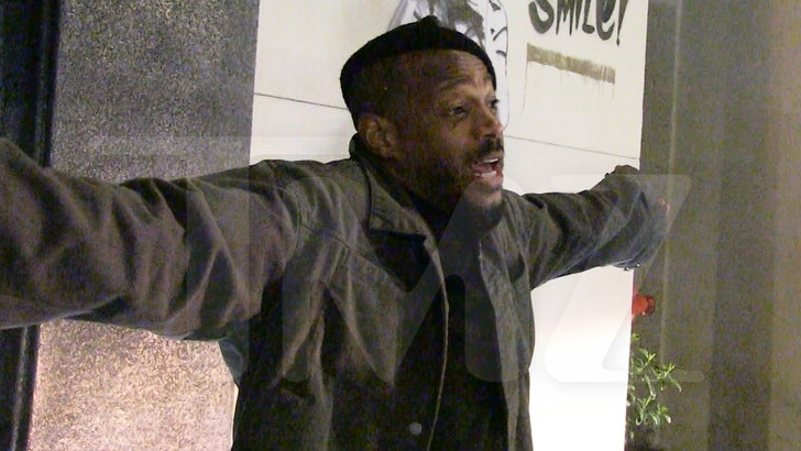 89ac4e5473d945d2ae0405ea1b712f36_md 021225_marlon_wayans_kanye_kal