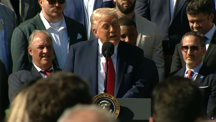 8a007f572665403d95fcf1b5f4b1869f_md donald-trump-eagles-swift-kal-04-28-2025