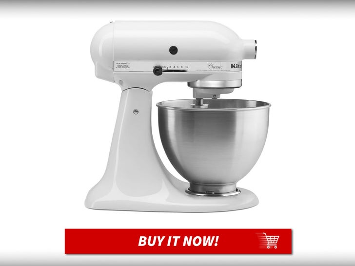 8a2f6d3efc074efe9e7233977c2197aa_md KitchenAid-Classic-Series-4.5-Quart-Tilt-Head-Stand-Mixer-MAIN