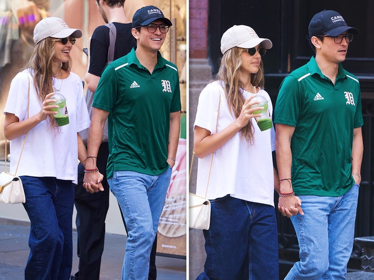 8ab047e04de84711a570a61a16c1d190_md Jessica Alba and Danny Ramirez Enjoy a Stroll