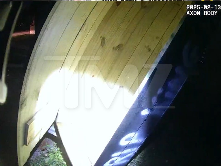 8b2631a4529a48a1b57e160500f45f85_md 022025-tekashi-casket-bodycam-1