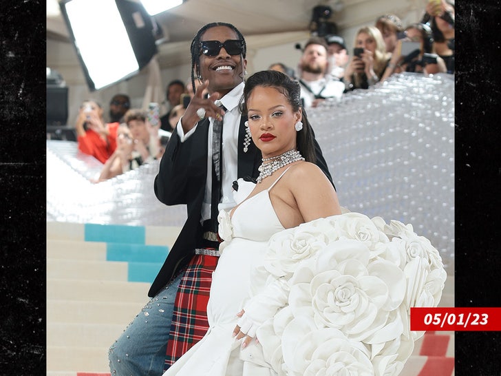 8be8bdfa8ac748ba92ed480d939ffe25_md-1 asap rocky rihanna met gala sub getty swipe