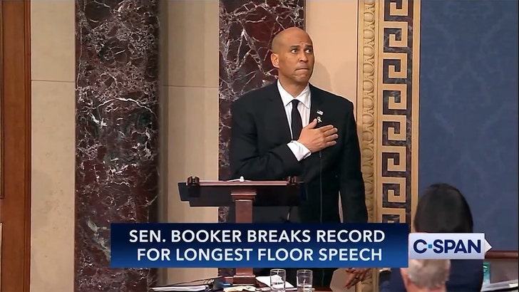 8c0671ac20c04063ac598b594c3d874f_md 040125-cory-booker-kal