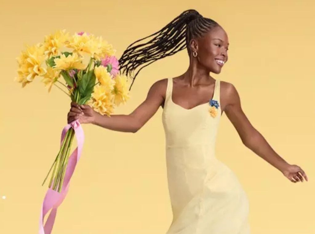 8c729a43-0a54-4451-9c76-246971c1544a_1744036844 shop_old navy dress sale 4.7_hero.jpg