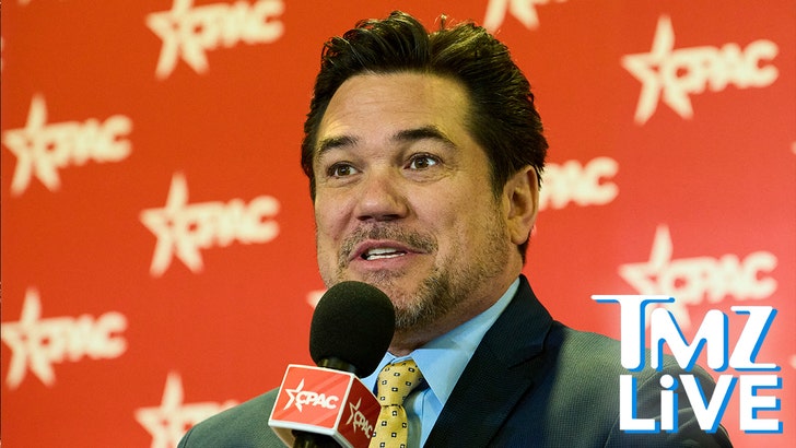 8db243dbb5a943a5902f184307e17cd2_md dean-cain-tmz-live