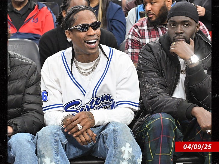 travis scott clippers game sub getty swipe