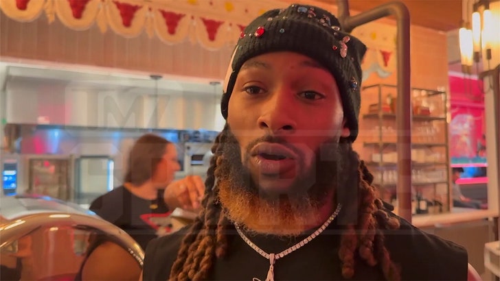 905ecb1dce6d4b1aa69873416efb5dda_md 021025_aaron_jones_kal