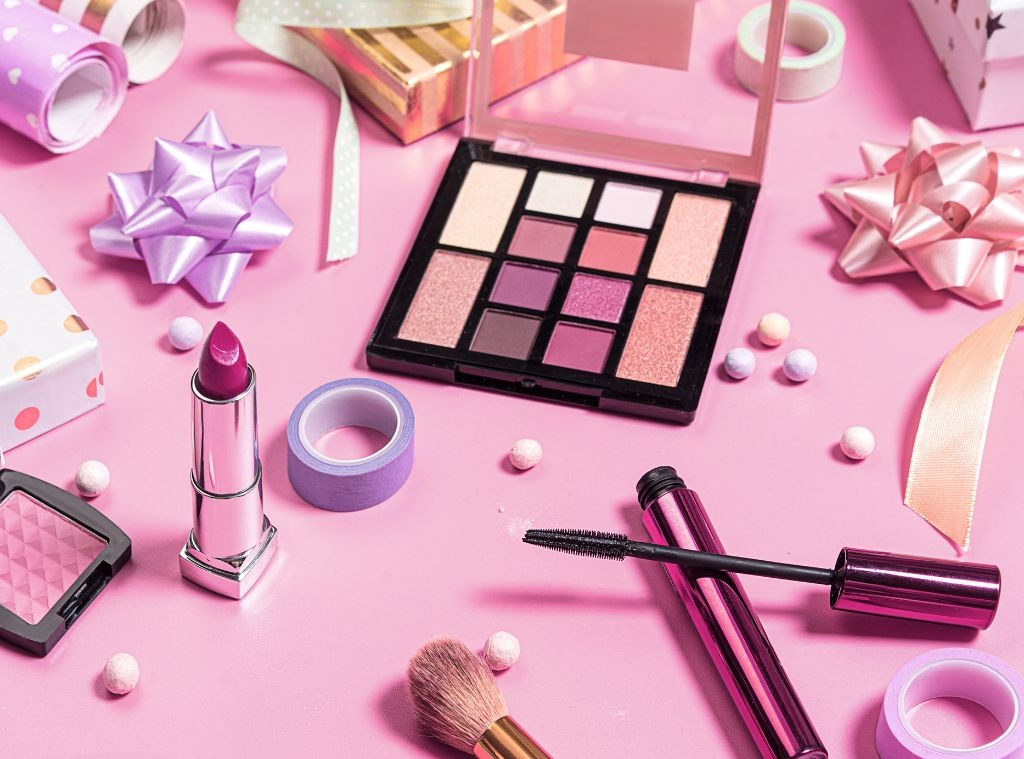90ffa73a-a2c6-4dee-be0b-b335d24f7e97_1744980077 Shop Mother's Day Beauty Gift Sets