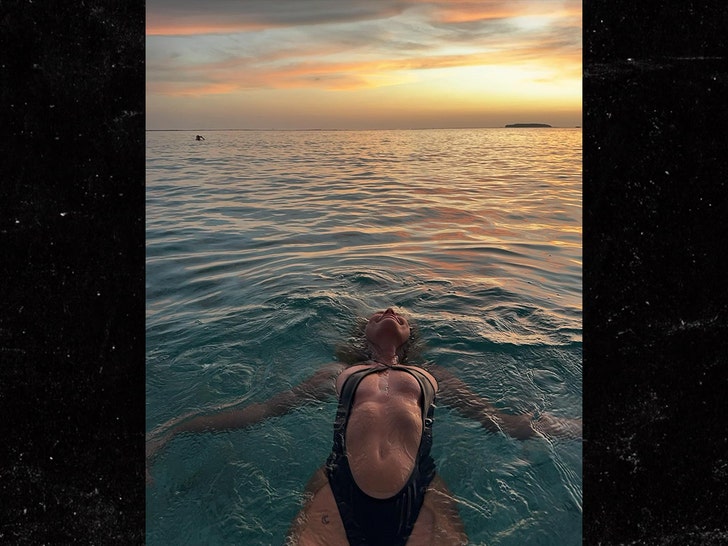 91eaf4b0c5fe4ae785522ae594783a76_md Mathilde Tantot Hot Shots