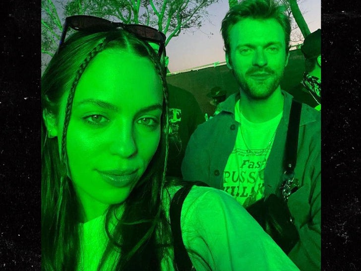 0407-Coachella-Couples-Sub1