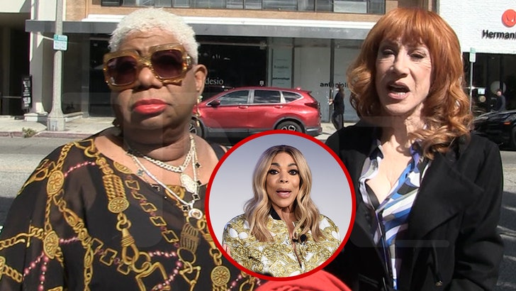933e19e7f909438a8cd7fe67d7d09da0_md 040325_kathy_griffin_luenell_kal