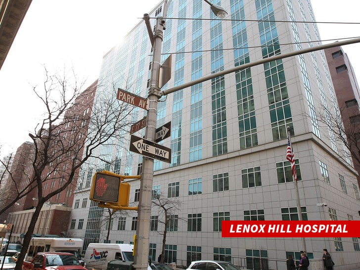 9433560a437746bda06fd067551cfc86_md lenox hill hospital
