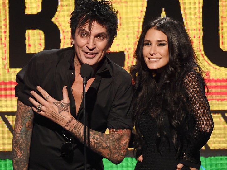 96a19b85a0974db4b06a8ceac5444b81_md-3 Tommy Lee and Brittany Furlan Happier Times