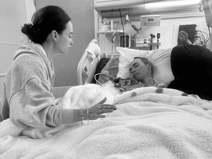 96dee7b1d92848339041fddaeebd40ca_md teddi mellencamp in the hospital insta 6