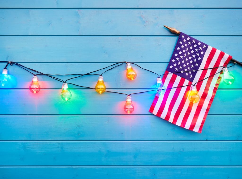 98f6e1f4-7871-41bb-8aa2-abc385258b5e_1749579887 July 4th Home Decor That's Actually Cute main image