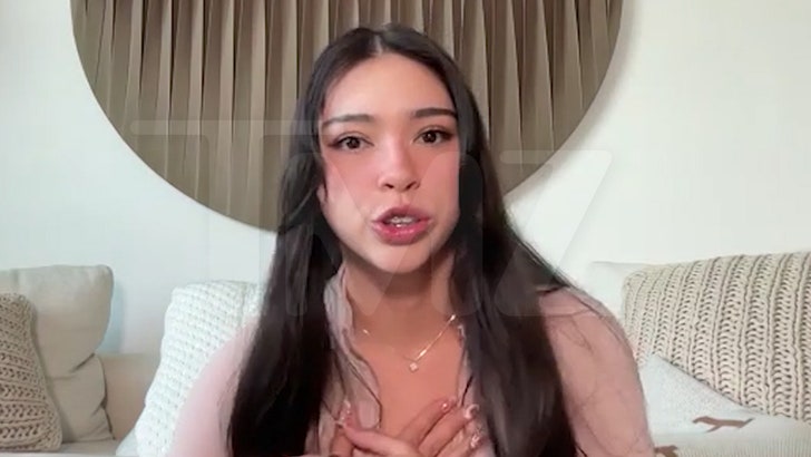 99961d66dca7418b874414425d98f1b3_md 021125_aishah_sofey_kal