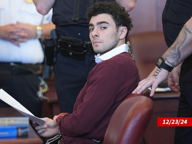 9b4018aa620a4699b8808ea1e0522752_md-1 0214 luigi mangione in court getty