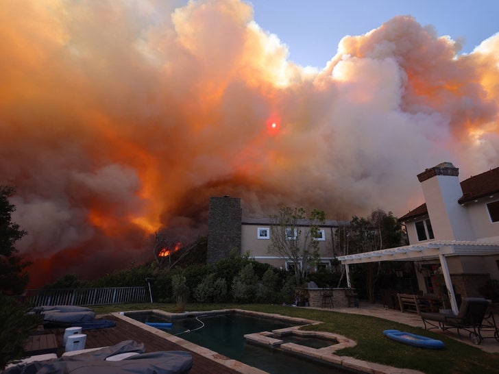 9bcc563ada1e4c678b80f2a759162177_md Fires Rip Through Pacific Palisades