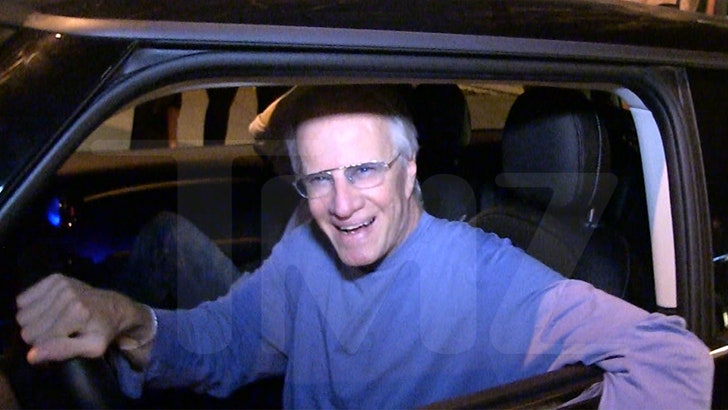 9fa64632ac9146588a9024ee5b20697d_md 031225_christopher_lambert_august_2015_kal