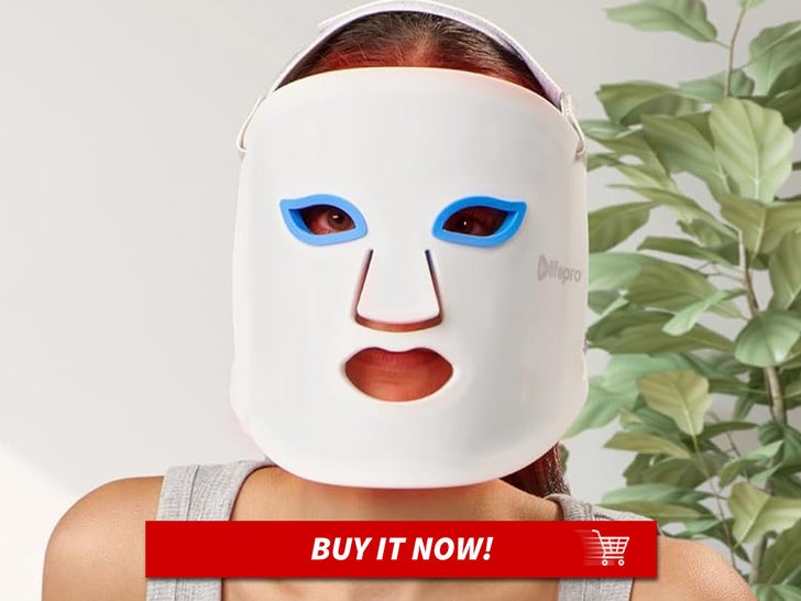 a0102ef61acb4806918308f6922195ae_md LifePro-Red-Light-Therapy-Face-Mask-MAIN