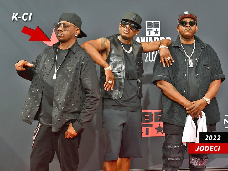 a02694b0df2343e68f97095815cba74a_md jodeci k-ci sub getty swipe arrow