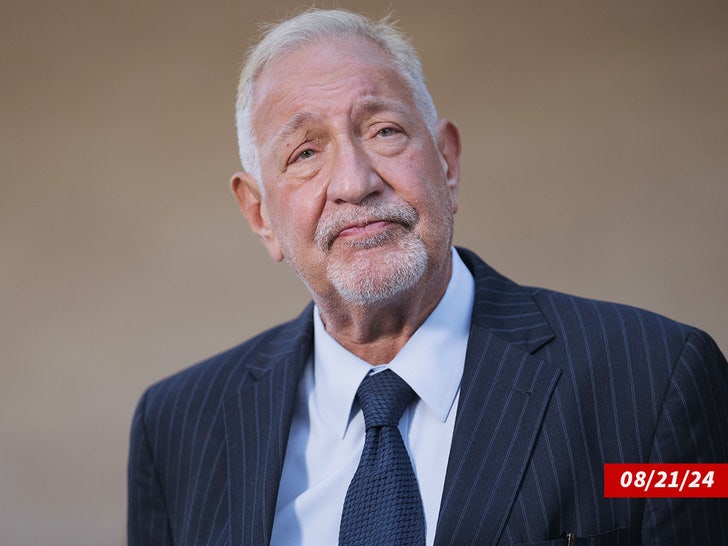 a0976f3017f241fbbc2384ddd385e2e3_md-3 Mark Geragos sub getty