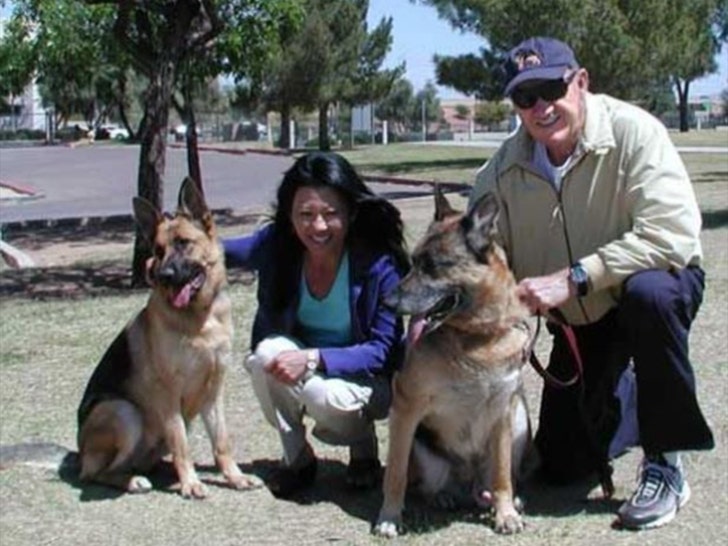 a0a1977d8a7440308043077011a71a8a_md Gene and wife with dogs